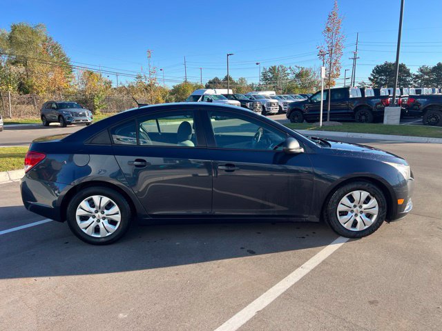 Used 2014 Chevrolet Cruze LS FWD image 4