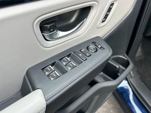 New 2025 Honda Pilot Touring image 11