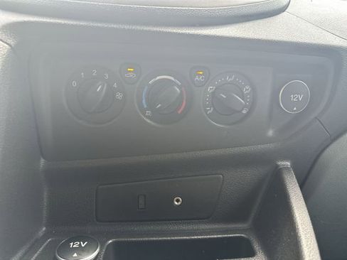 Used 2015 Ford Transit 150 XLT RWD image 35