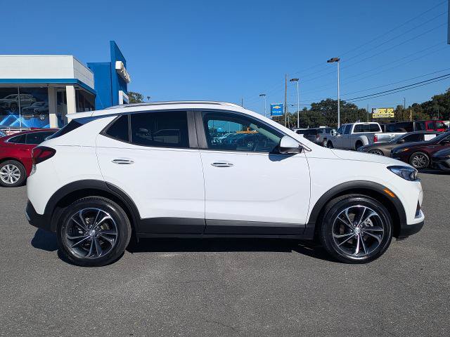 Certified 2021 Buick Encore GX Select w/ Advanced Technology Package FWD image 3
