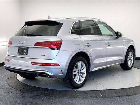 Certified 2022 Audi Q5 2.0T Premium w/ Convenience Package AWD/4WD image 7
