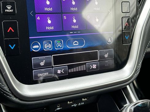 Used 2021 Subaru Outback Premium image 19