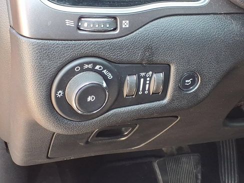 Used 2020 Jeep Cherokee Limited AWD/4WD image 30
