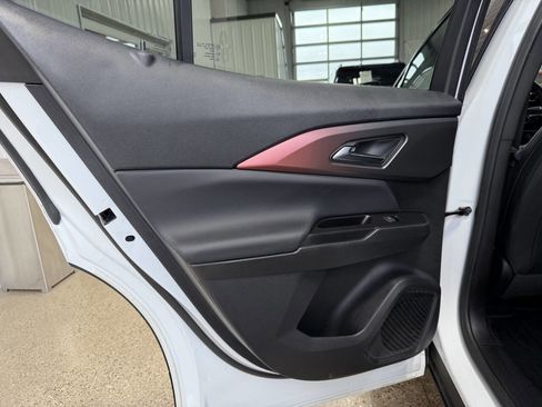 Used 2024 Chevrolet Equinox EV RS image 32