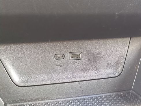 Used 2025 Chevrolet Equinox LT image 21