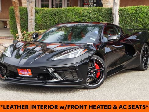 Used 2022 Chevrolet Corvette Stingray Premium Cpe w/ Z51 Performance Package RWD image 4