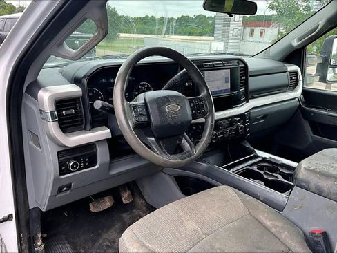 Used 2024 Ford F250 XLT w/ FX4 Off-Road Package AWD/4WD image 5