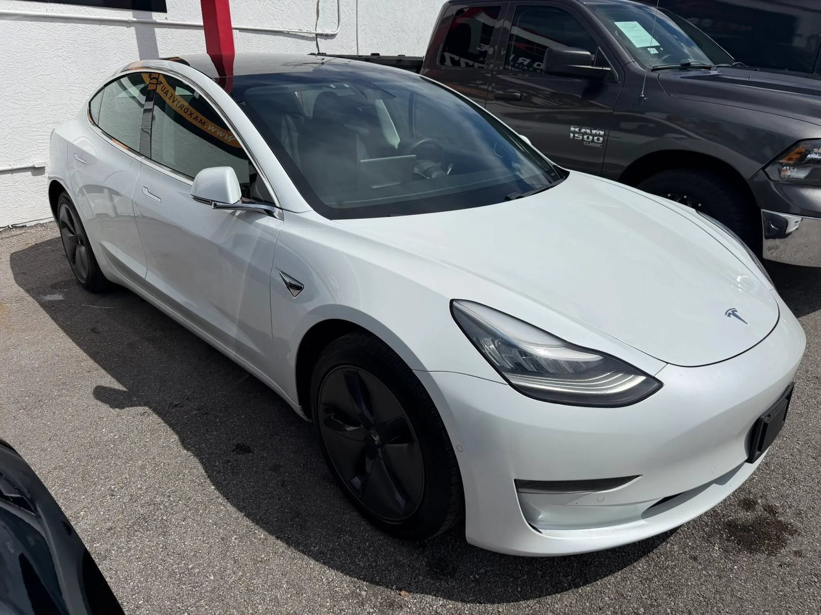Used 2019 Tesla Model 3 Long Range AWD/4WD image 3