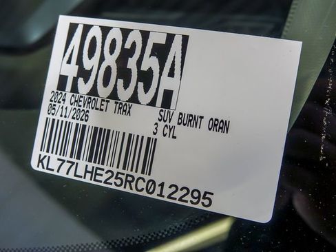 Certified 2024 Chevrolet Trax LT w/ Driver Confidence Package FWD image 34