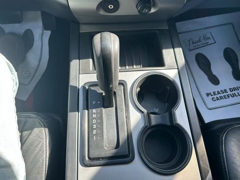 Used 2007 Ford Expedition EL XLT image 25