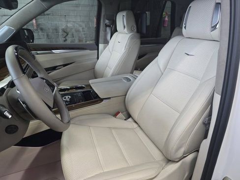 Certified 2025 Cadillac Escalade Sport Platinum w/ LPO, ONYX Package image 16