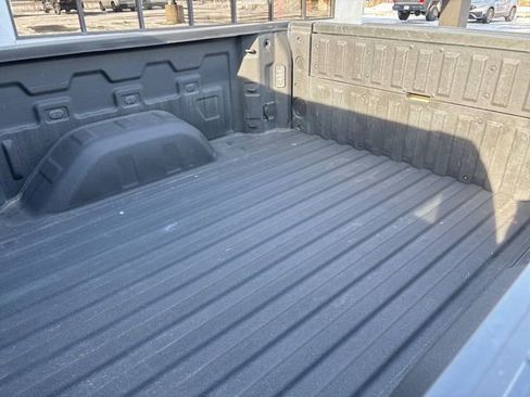 Used 2023 GMC Sierra 1500 AT4 w/ AT4 Preferred Package AWD/4WD image 16