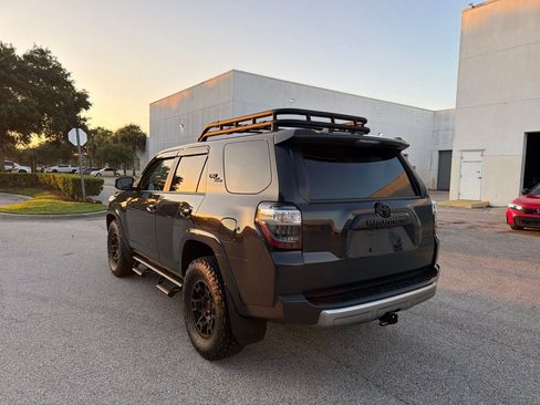 Used 2024 Toyota 4Runner TRD Off-Road Premium w/ Moonroof Package AWD/4WD image 2