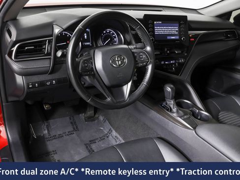 Used 2023 Toyota Camry SE FWD image 5