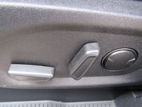 Used 2024 Ford Edge Titanium AWD/4WD image 13