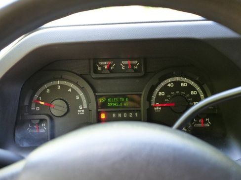 Used 2013 Ford E-350 and Econoline 350 XL w/ PWR Windows & Locks Group image 10