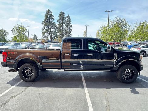 Used 2022 Ford F350 Platinum w/ FX4 Off-Road Package AWD/4WD image 6