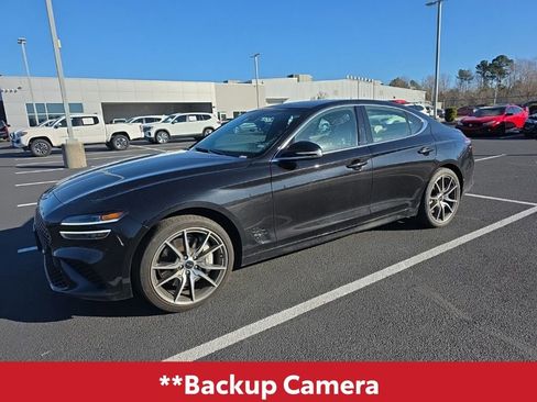 Used 2025 Genesis G70 2.5T image 3
