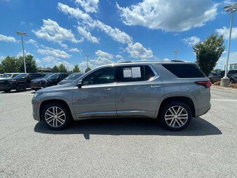 Used 2023 Chevrolet Traverse High Country AWD/4WD image 4