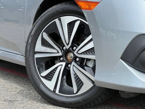 Used 2016 Honda Civic EX-L image 2