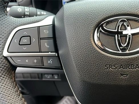 New 2026 Toyota Sienna Limited image 9