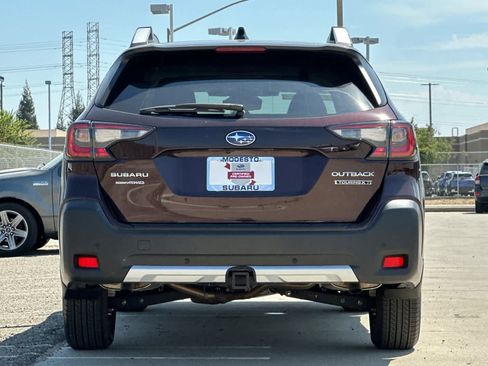 Used 2024 Subaru Outback Touring XT AWD/4WD image 4