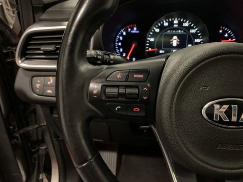 Used 2018 Kia Sorento SX image 22