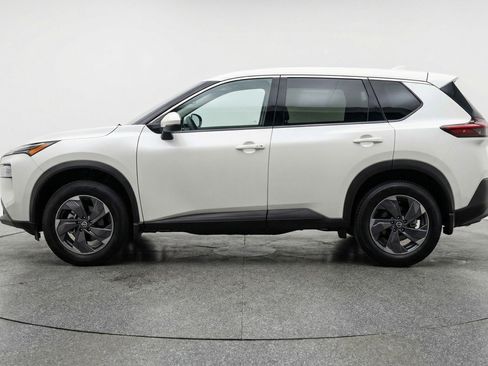 Used 2025 Nissan Rogue SV AWD/4WD image 5