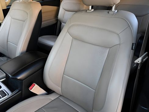 Used 2020 Ford Explorer Limited RWD image 7