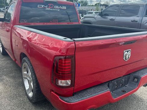 Used 2017 RAM 1500 Sport RWD image 2