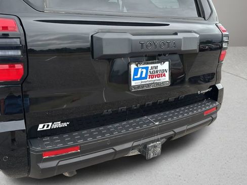 Used 2025 Toyota 4Runner TRD Off-Road AWD/4WD image 29