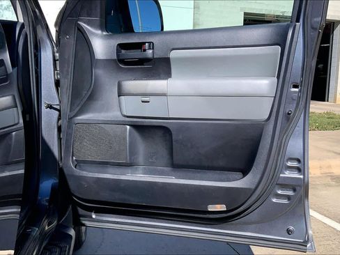 Used 2016 Toyota Sequoia SR5 image 23