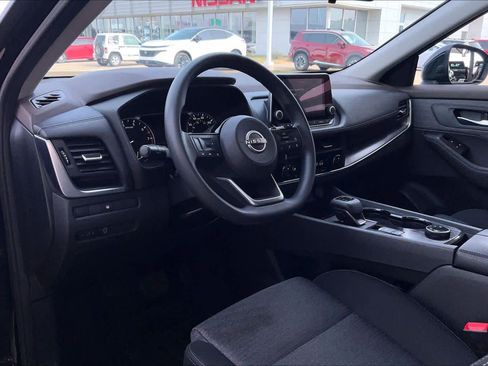 Certified 2023 Nissan Rogue SV image 14