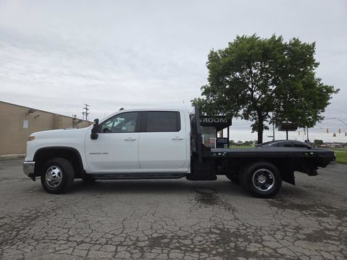 Used 2024 Chevrolet Silverado 3500 LT w/ Convenience Package AWD/4WD image 16