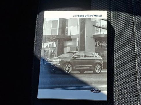 Used 2017 Ford Edge SE image 24