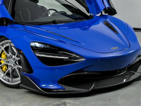 Used 2018 McLaren 720S RWD image 3