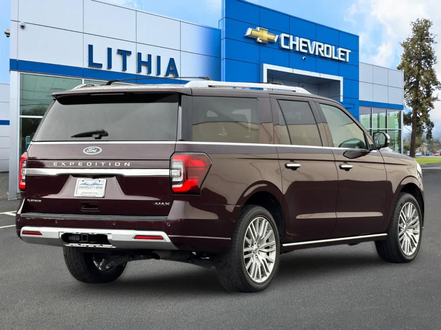 Used 2023 Ford Expedition Max Platinum AWD/4WD image 2