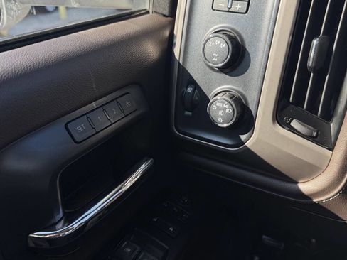 Used 2018 GMC Sierra 3500 Denali w/ Duramax Plus Package image 21