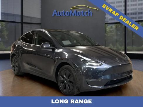 Used 2024 Tesla Model Y Long Range RWD image 1