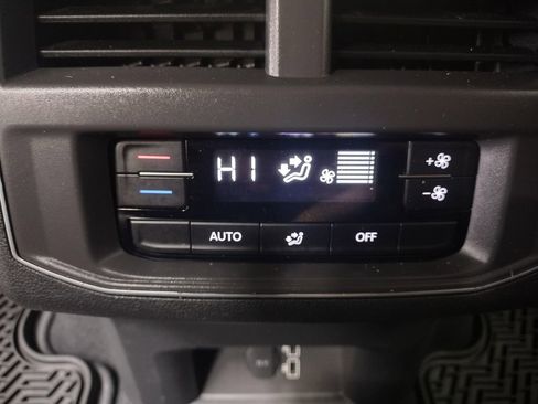 Used 2019 Volkswagen Atlas SE w/ Towing Package image 32