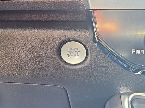 Used 2025 Kia Carnival SX Prestige FWD image 26