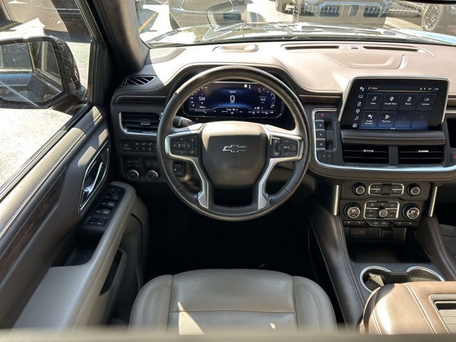 Used 2022 Chevrolet Tahoe Z71 w/ Luxury Package AWD/4WD image 29