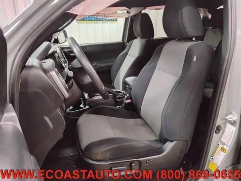 Used 2023 Toyota Tacoma TRD Off-Road w/ Technology Package AWD/4WD image 10