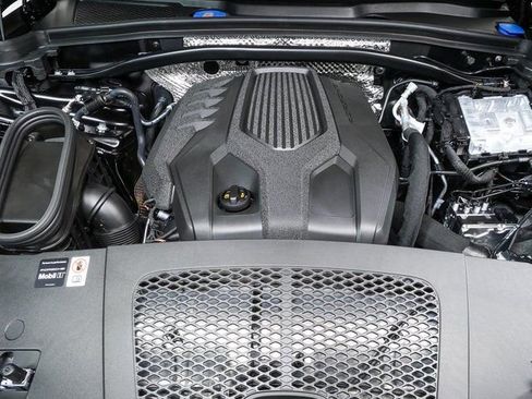 New 2026 Porsche Macan image 36