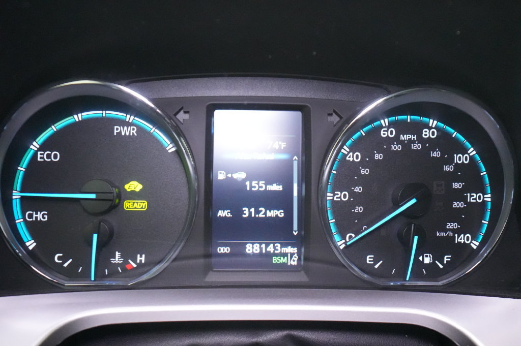 Used 2018 Toyota RAV4 Limited AWD/4WD image 39