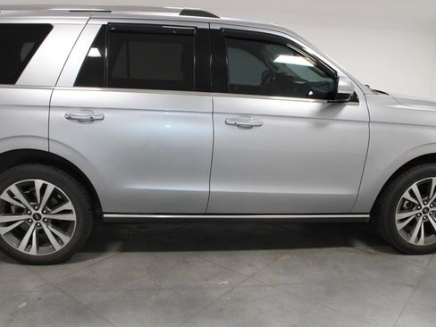 Used 2020 Ford Expedition Limited w/ Equipment Group 302A AWD/4WD image 11