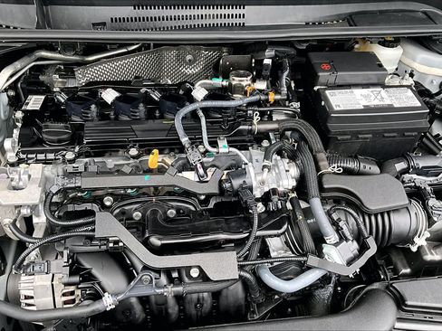 Used 2025 Toyota Corolla LE FWD image 32