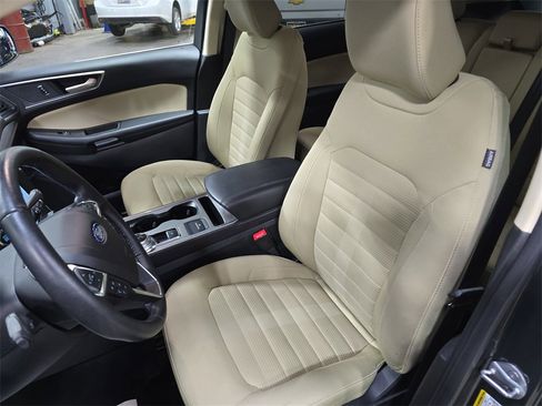 Used 2023 Ford Edge SEL w/ Convenience Package image 17