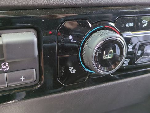 Used 2025 Chevrolet Silverado 1500 RST image 23