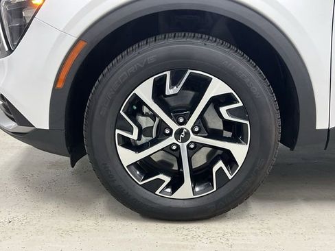 Used 2023 Kia Sportage EX image 32